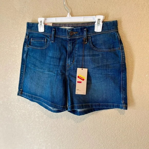 Levi's NWT Women's Blue Denim Shorts Mid Thigh Size 8 - Picture 2 of 8